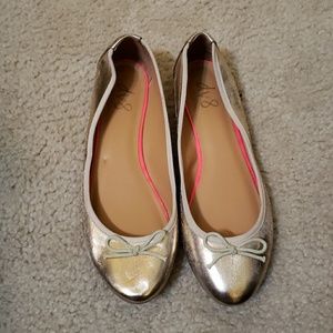 Womens flats